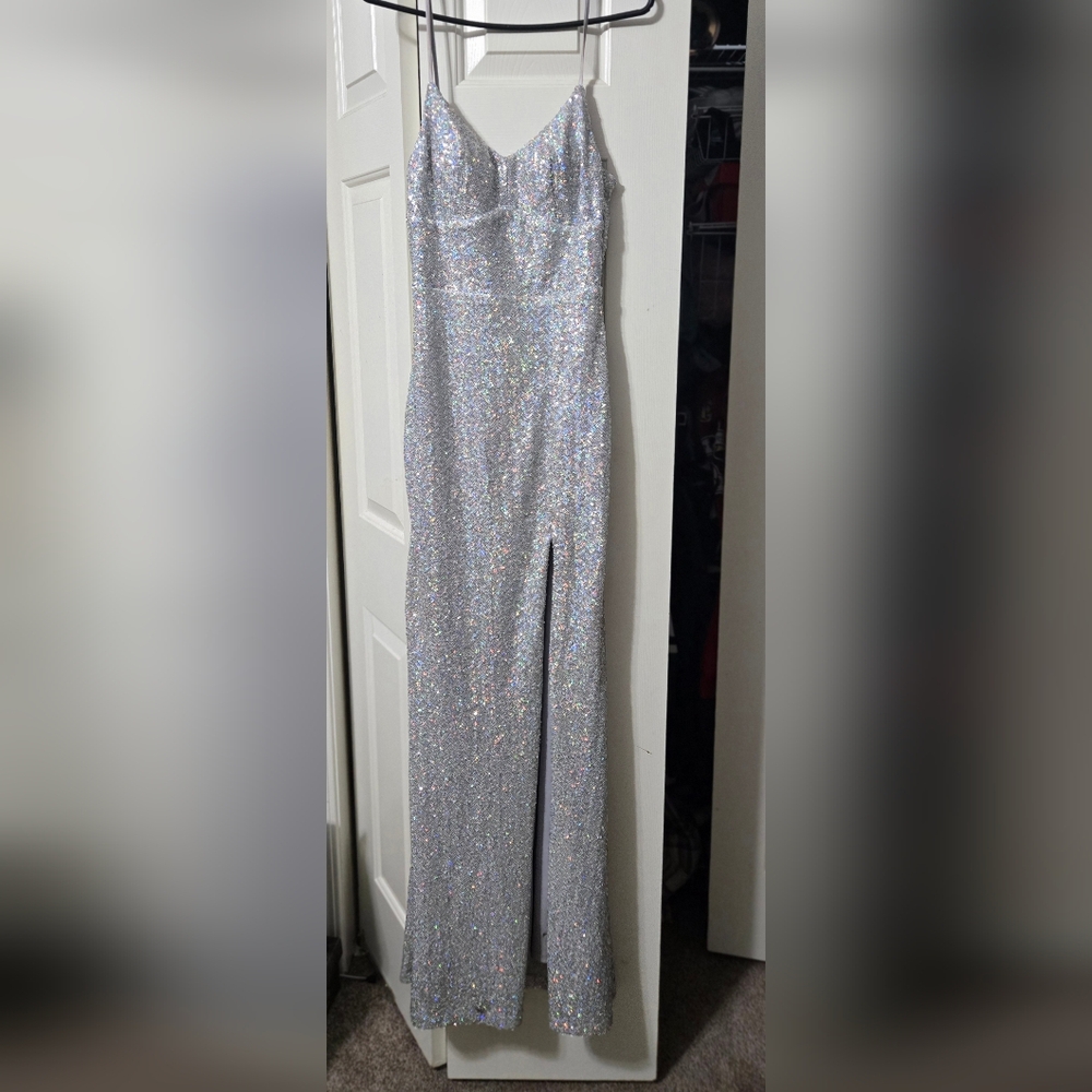 Shimmering Silver Sequin Maxi Dress with Sweetheart Neckline